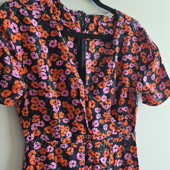 2/$20 La Classe Couture - Floral Short Sleeve Faux Wrap Dress - Size Small - Picture 2 of 4